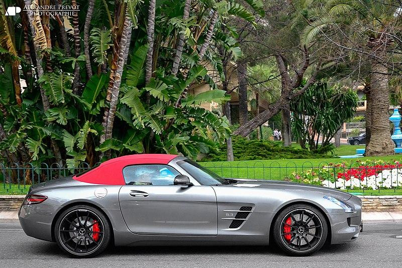 Компания Mercedes-AMG отзывает все новые родстеры SL с мотором V8