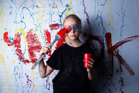 Нижегородская 11-летняя художница реализовала в Петербурге проект «Искусство в легкости» - Новая общественная газета