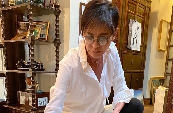 Ирина Хакамада поделилась редким фото без очков