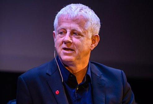 Сценарист «Дневника Бриджит Джонс» извинился за шутки о лишнем весе и белых людях в кино