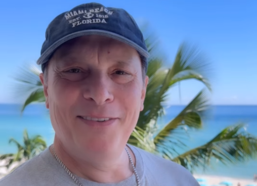 Уехавший в США Андрей Разин показал роскошный дом Пугачевой в Майами