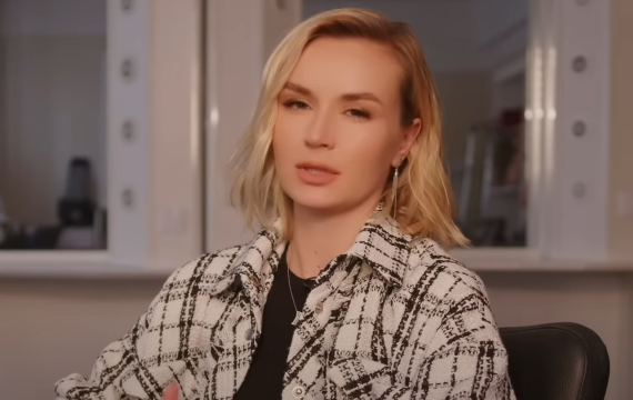 Полина Гагарина вышла в свет с новым бойфрендом