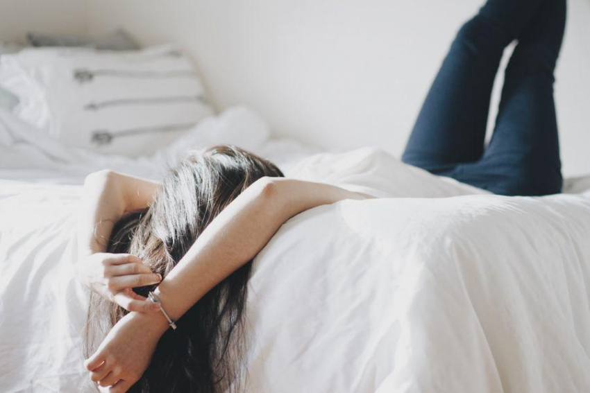 Реабилитолог Тарасов назвал лучшие упражнения для борьбы с бессонницей