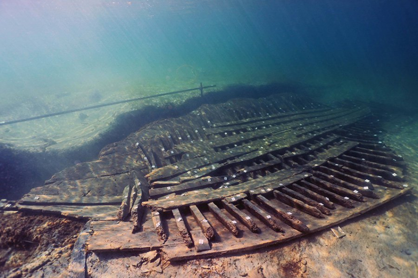 Обломки римского корабля 3 века были подняты со дна целыми