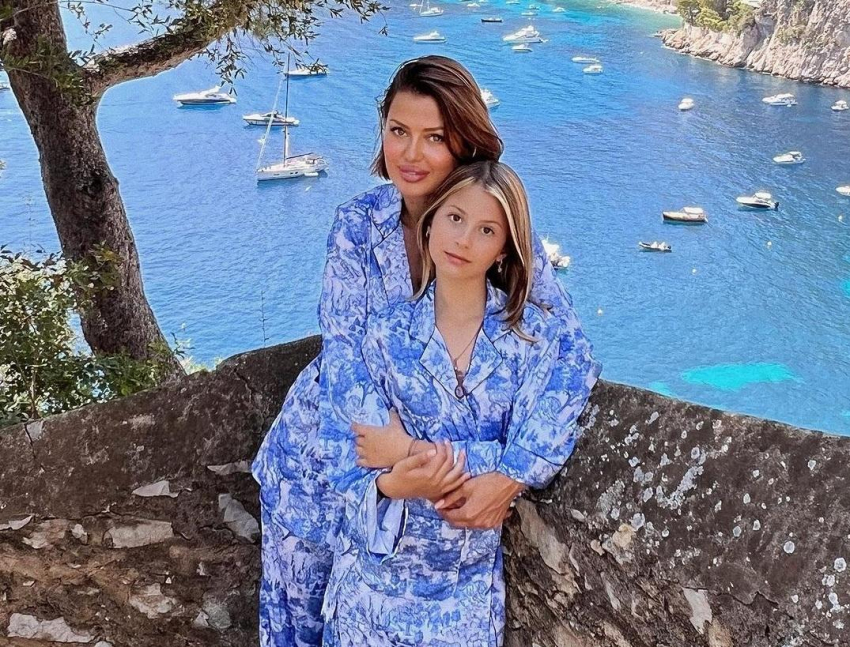 Виктория Боня случайно показала «лисьи глазки» после пластической операции в США