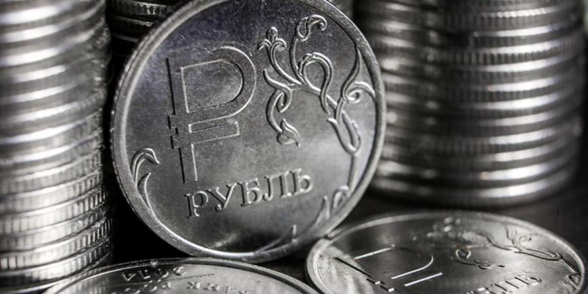 Рубль заметно укрепился на фоне указа президента России Владимира Путина об обязательной продаже валютной выручки