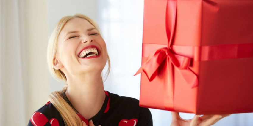 День женского счастья: топ-10 идей для лучшего подарка