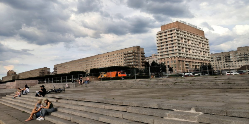 В Петербурге разгорается скандал из-за мигрантов: Следственный комитет взялся за дело