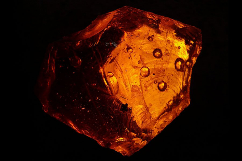 Найденный на Пиренейском полуострове балтийский янтарь указывает на то, что его импорт начался более 5000 лет назад