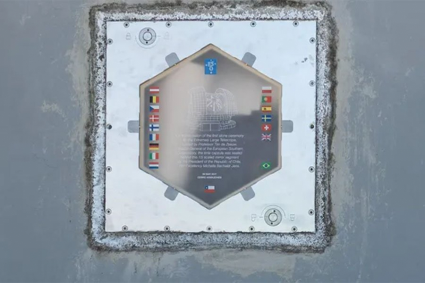 Ученые закопали капсулу времени в честь открытия Чрезвычайно Большого Телескопа 