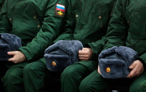 Правительство утвердило порядок повышения призывного возраста