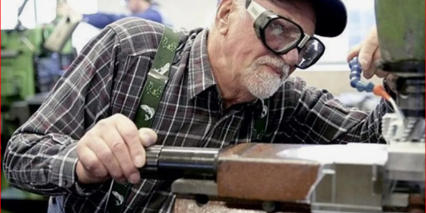 Наметился прорыв и возможно начнут индексировать пенсии работающим пенсионерам. Госдума ведёт обсуждение с Правительством