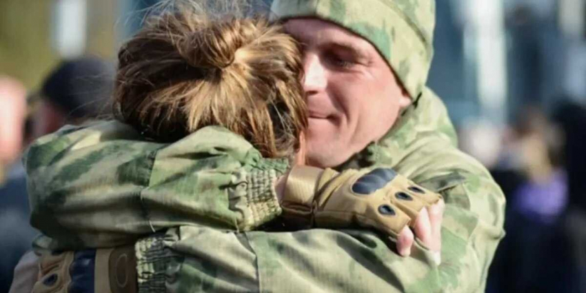 “Закройте свои очаровательные ротики” Доброволец СВО из Красноярска Олег Лютых выступил против митингов о демобилизации