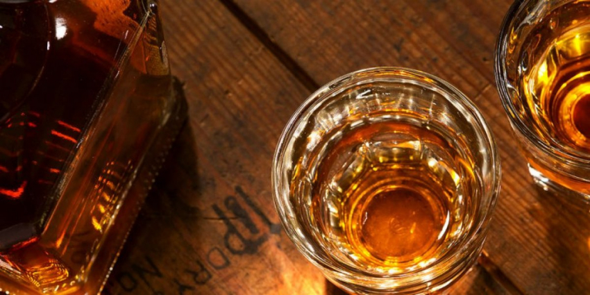 Россия закупила рекордные объемы виски через Прибалтику