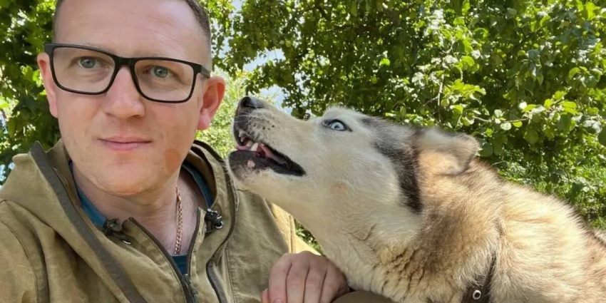 Кто такой КАЛЯН 86: у 37-летнего блогера-дальнобойщика остановилось сердце – тело неделю лежало закрытым в квартире