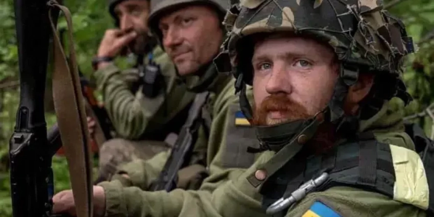 Зарплата 73 тыс. (нашими) и все покупают сами. ВСУшников грабит «мафия»