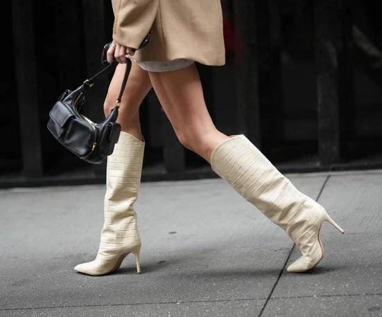 4 вида сапог, которые стоит купить сейчас на распродаже: они будут актуальны и через год