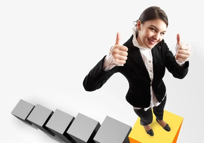 Каких четырех знаков ждет карьерный взлет этой весной