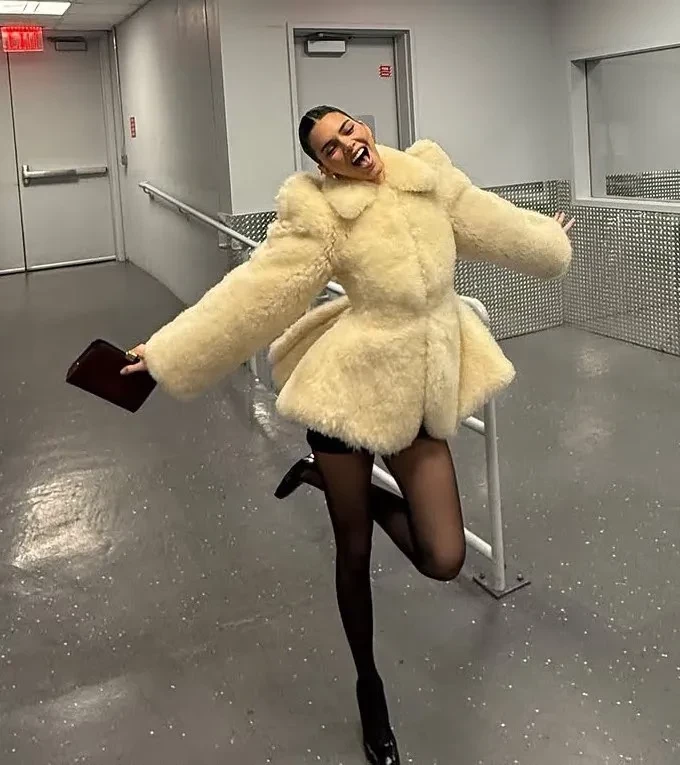 Лотта Волкова отметила день рождения в образе slavic bimbo