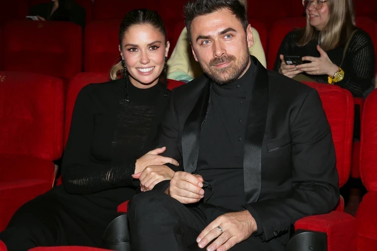 Муцениеце в объятиях Дранги и Никита Ефремов с новой девушкой: Как прошла премьера фильма «Дорогая, я больше не перезвоню»