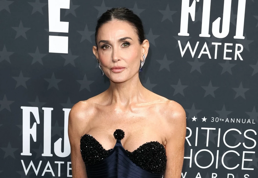 Деми Мур в Schiaparelli, Николь Кидман, Маргарет Куолли на премии Critics Choice Awards