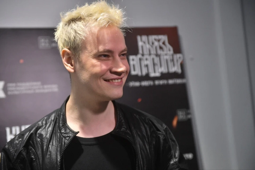 «Сомневаюсь, что князь Владимир носил нижнее белье»: SHAMAN заинтриговал зрителей этно-оперы, где сыграл главную роль