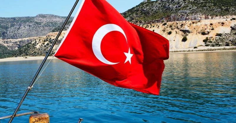 Турция вынуждена наращивать закупки СПГ из-за обвала энергопоставок с ГЭС