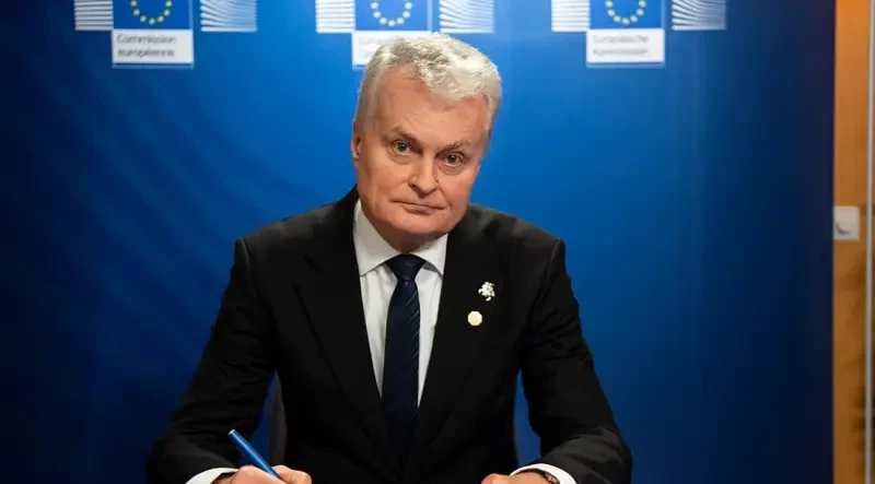 Президент Литвы призвал отгородиться от России стеной, чтобы обезопаситься от нападения