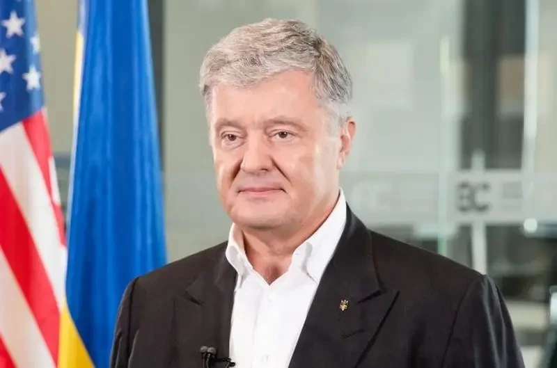 Экс-президент Украины Порошенко усомнился в полномочиях участвующей в переговорах с США украинской делегации