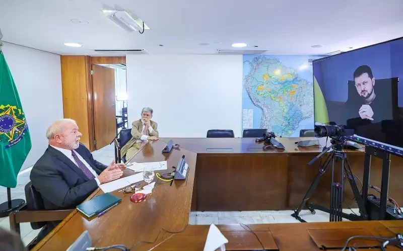 Экс-премьер Италии: Зеленский пытался заручиться поддержкой Китая и Бразилии