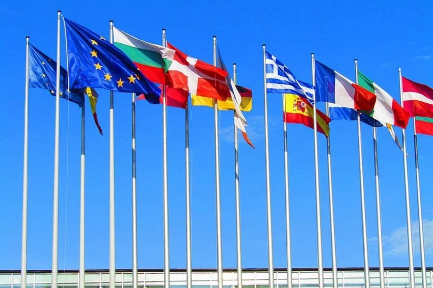 Европейская элита увидела свое спасение в поддержке Украины