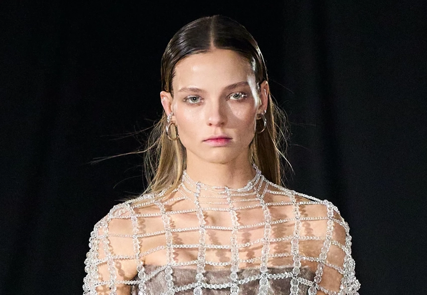 Неделя моды в Париже: Алеся Кафельникова открыла показ Weinsanto