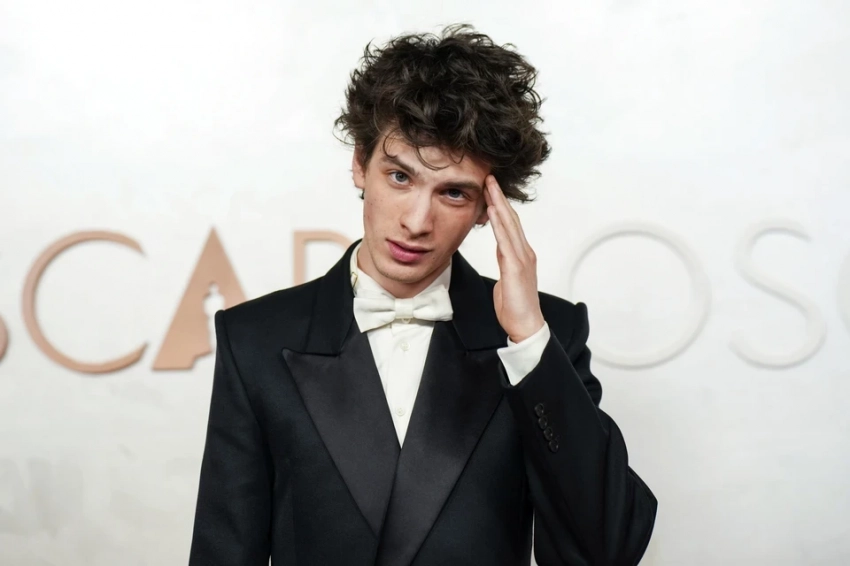 Звезда «Аноры» Эйдельштейн обратился к фанатам после новостей о проблемах с военкоматом: «Сдавайте сессию вовремя»