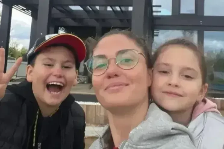 "А теперь мой, как чужой". Агата Муцениеце упомянула о раздельном проживании с сыном в своём новом видео