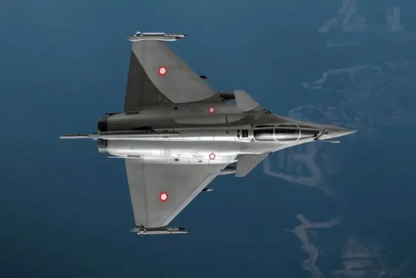 «На замену МиГ-29К»: ВМС Индии покупают 26 французских истребителей Rafale-M, чтобы модернизировать авиакрыло авианосцев Vikrant и Vikramaditya