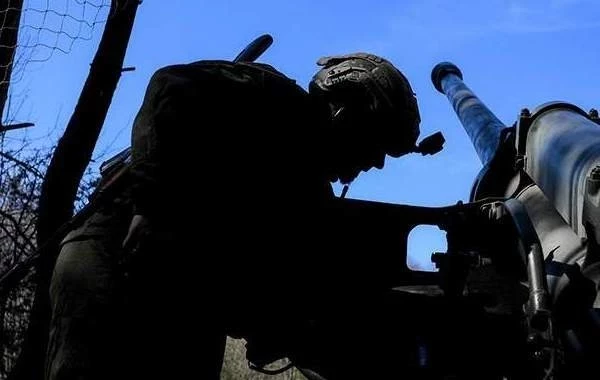 Юрий Подоляка в свежей сводке от 23.04.2025 сообщил о том, что ВС РФ ведут тяжёлые бои в Зверево