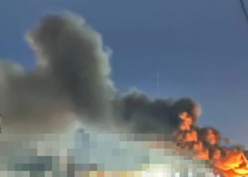 Появляются кадры с пожарами на военных объектах противника в Киеве, Харькове и других городах после серии ударов ВС РФ