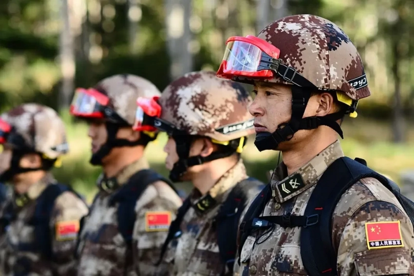 МИД КНР опроверг отправку Пекином своих военнослужащих для участия в конфликте на Украине