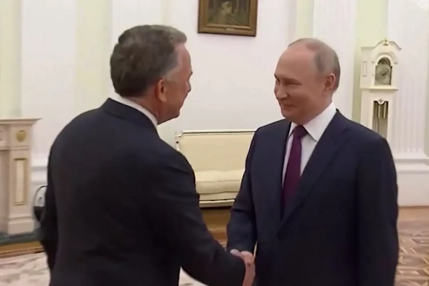 «Начали с приветствия по-английски»: российский лидер провел встречу со Стивеном Уиткоффом