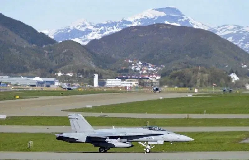 «Причина пока не установлена»: Истребитель F/A-18 Hornet финских ВВС упал при выполнении тренировочного полёта