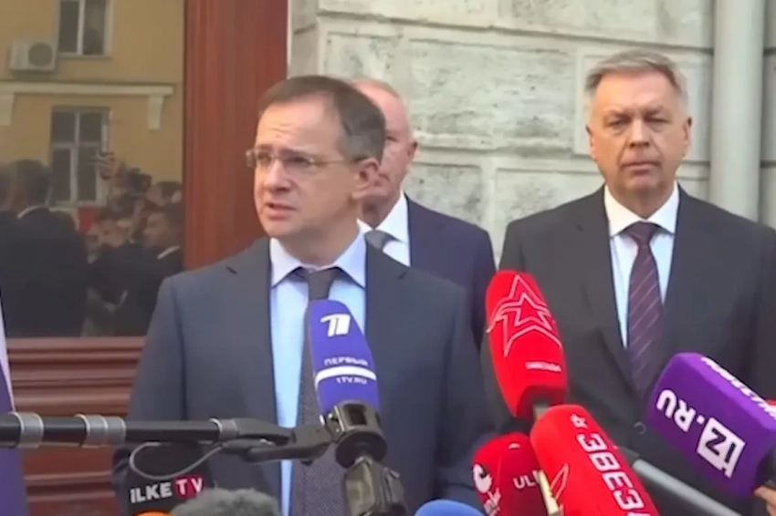 Сладков: ситуация на передовой позволяет нашей делегации подождать в Стамбуле делегацию Украины