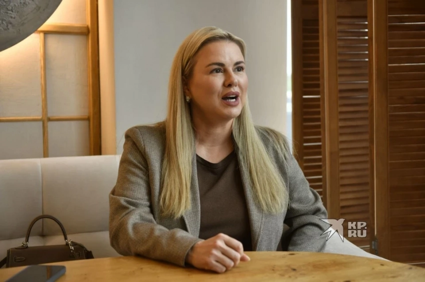 «Когда вам за 40, легко найти компромисс»: Анна Семенович – о женихе и подготовке к свадьбе