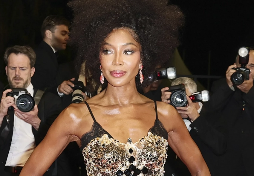 Наоми Кэмпбелл вышла на красную дорожку в Каннах