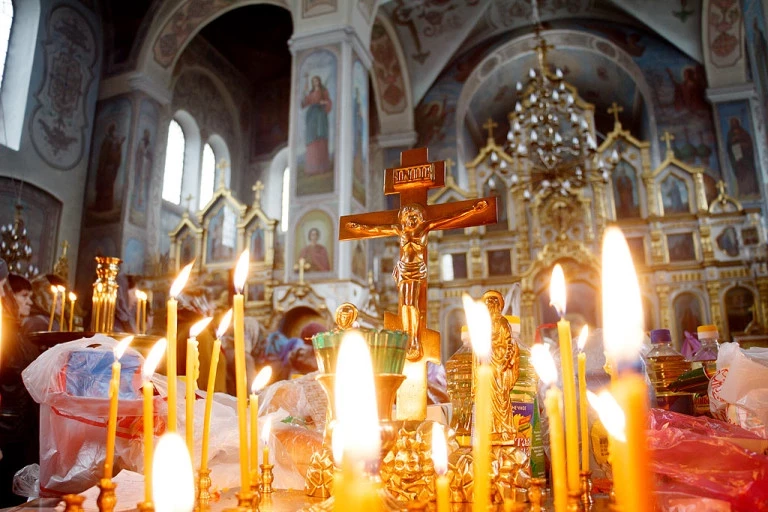 Троицкая родительская суббота 7 июня 2025 года: молитвы о душах усопших для чтения в храме и на кладбище