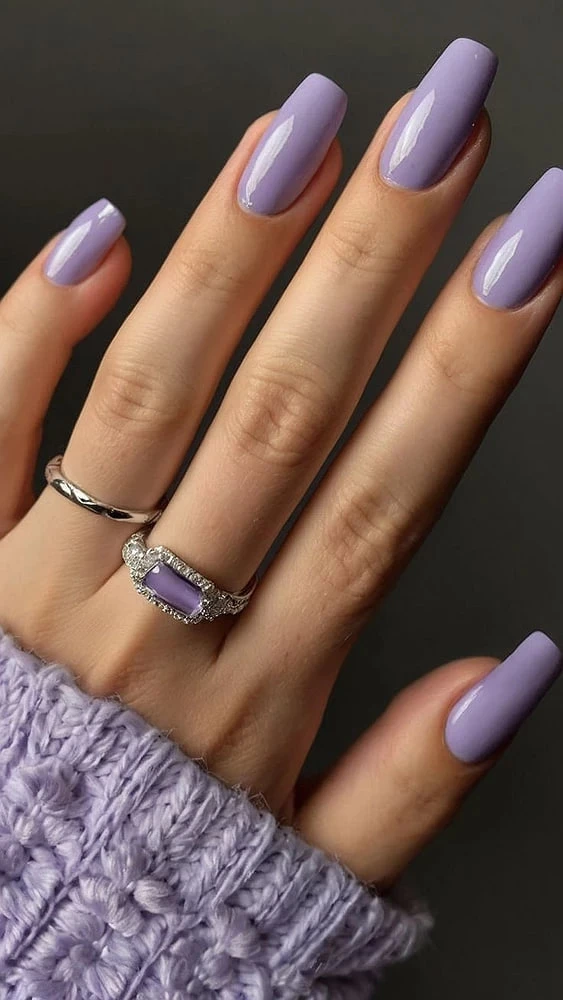 От анималистичного шика до наивных цветов: топ-10 трендовых дизайнов маникюра на лето