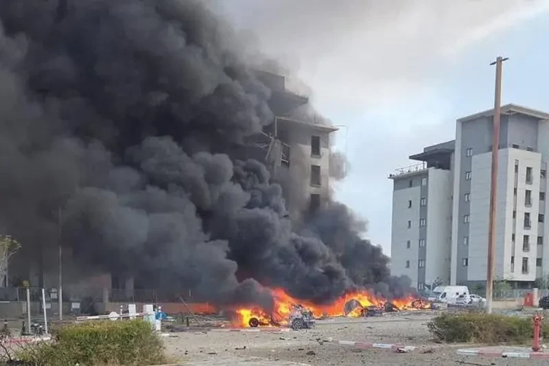 «В ответ на удары по Тегерану»: Иран атаковал штаб-квартиру компании Microsoft, работающую с израильскими военными над перехватом ракет