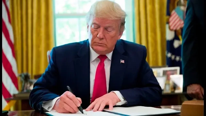 «Это привело бы к серьёзным изменениям»: Трамп пообещал снять санкции с Ирана в обмен на «мирную политику» Тегерана