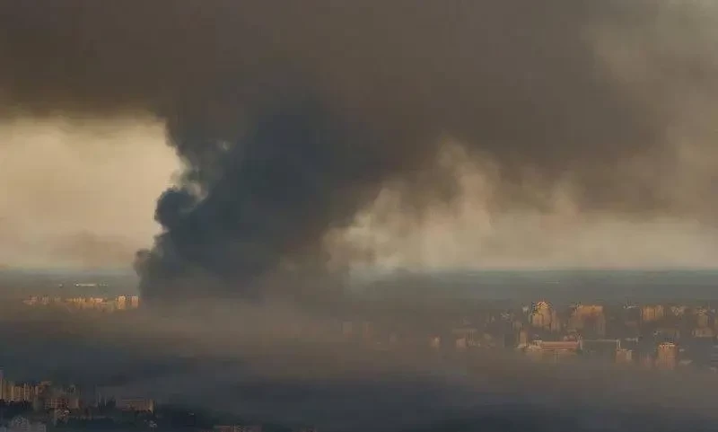 «В ответ на теракты»: Минобороны подтвердило нанесение массированного удара по объектам промышленности в Киеве