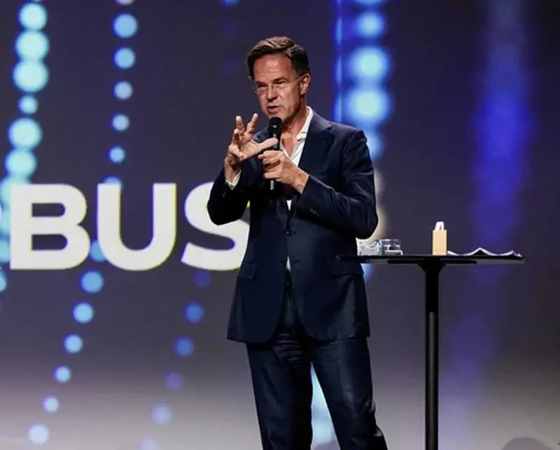 «Русские прислали на переговоры с Украиной какого-то историка»: генсек НАТО пожаловался Трампу на Мединского