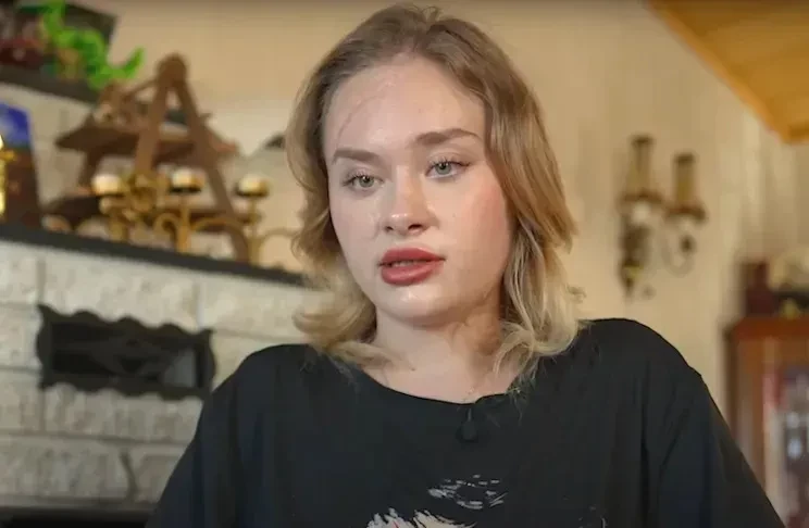 "Разрез шёл от центра головы до самого глаза". Мать искалеченной в Дубае украинской модели рассказала о травмах дочери